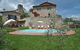 Rustico Sara